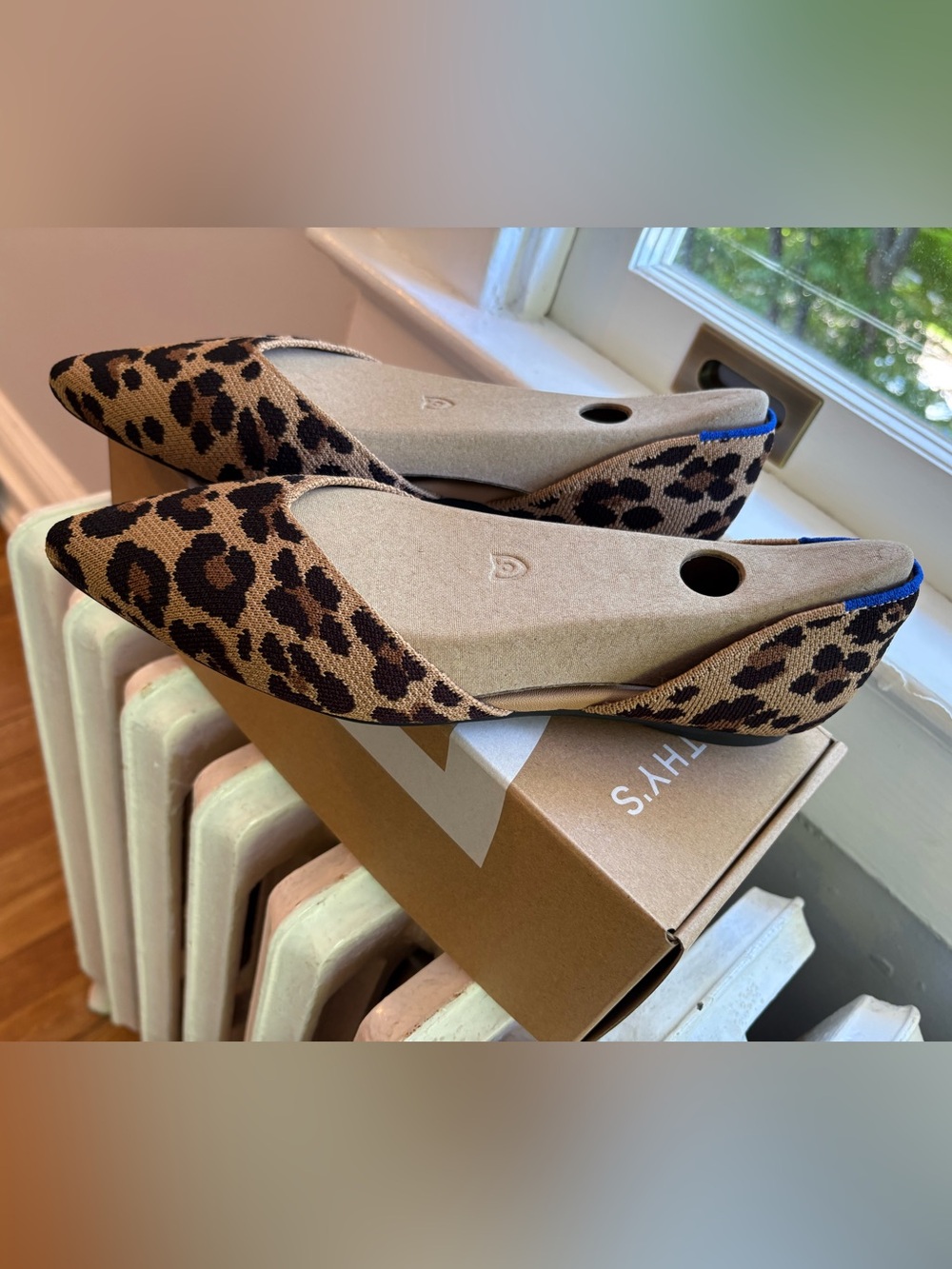 Rothy's D'Orsay Point in Classic Cat NWT